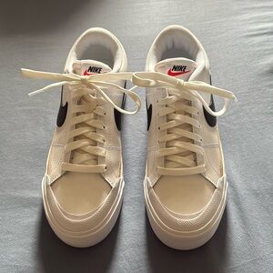 Brand new women’s legacy court lift size 7.5